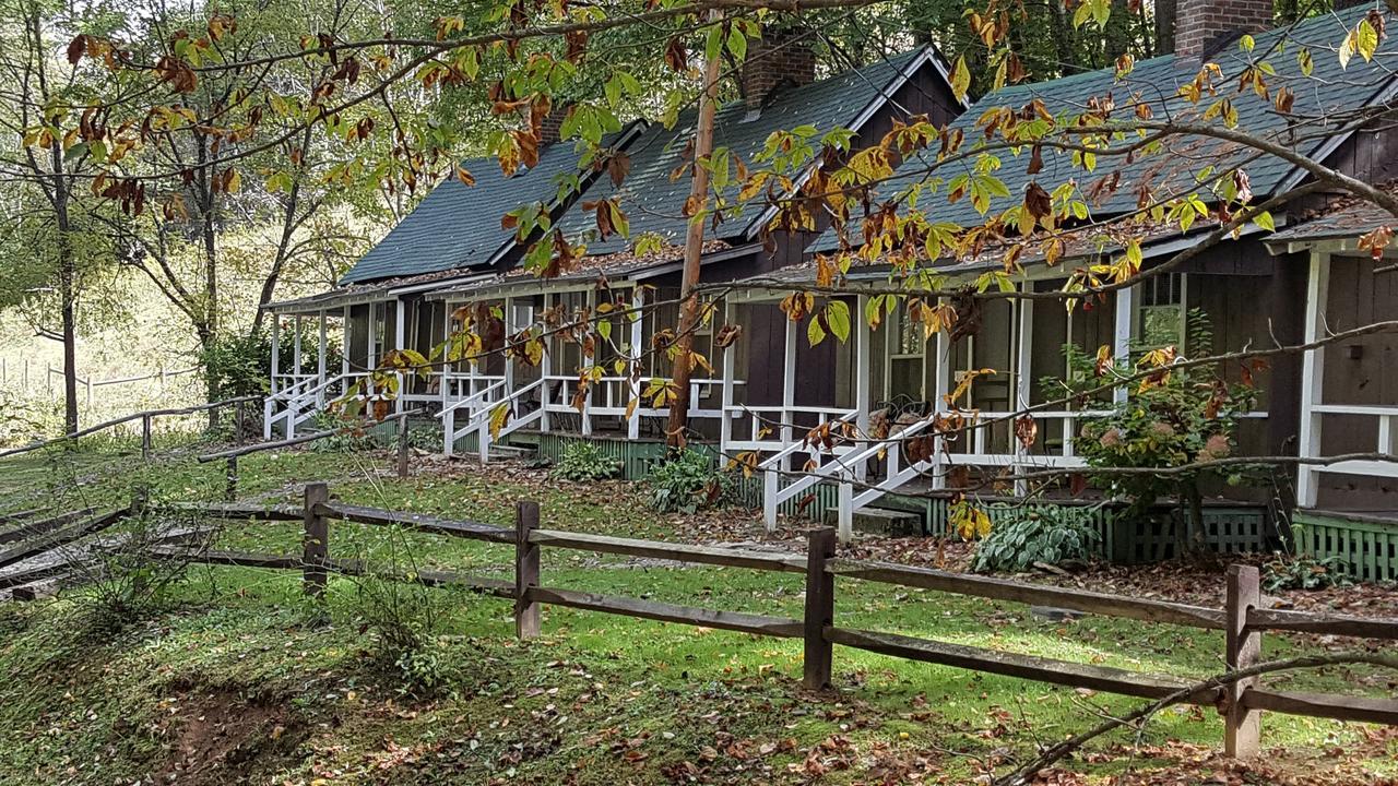 The Cabins At Healing Springs Crumpler Екстер'єр фото